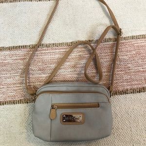 Crossbody Multi-Sac Bag!